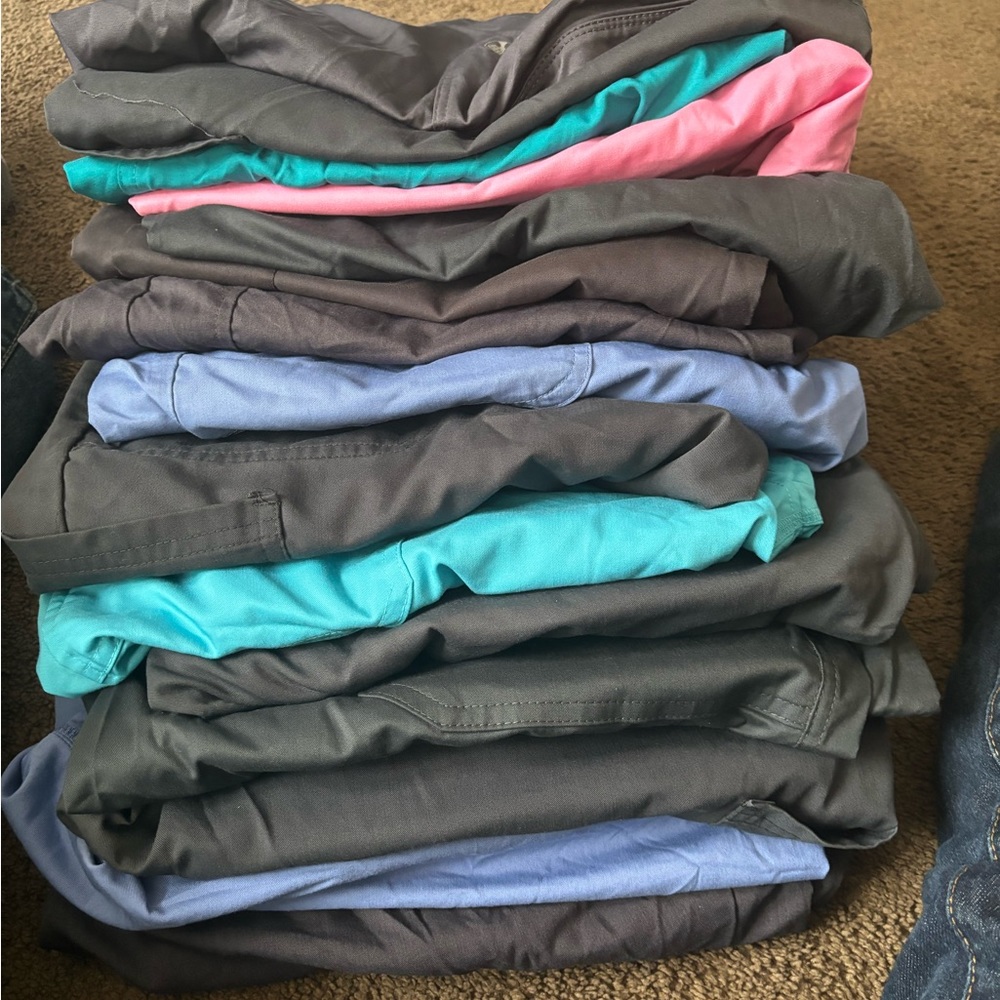 Some new and most gently used women’s scrubs!